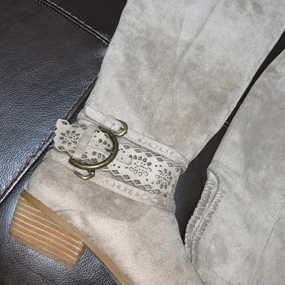 Knee High Boots - Picture 4 of 5